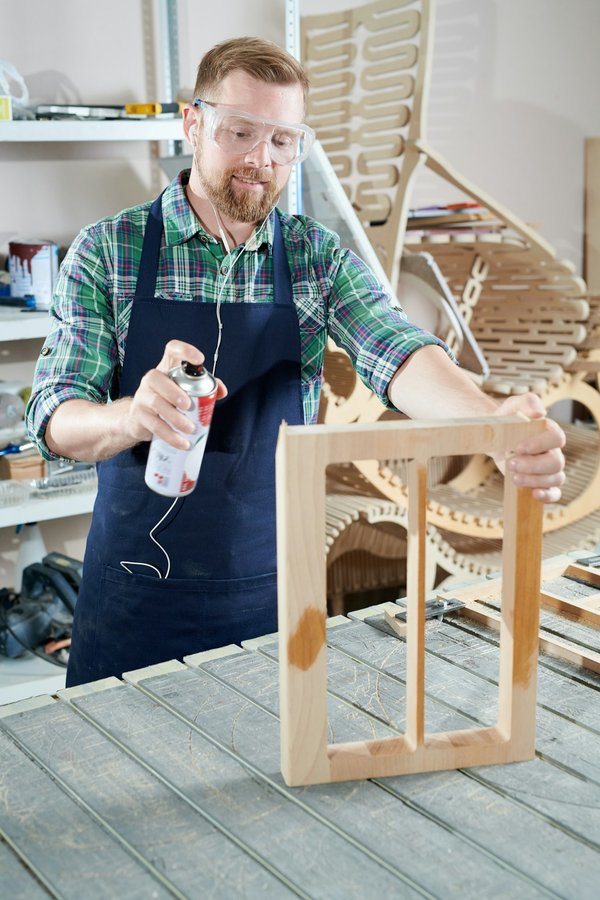 Tableau en bois sur-mesure : l'élégance artisanale pour vos murs